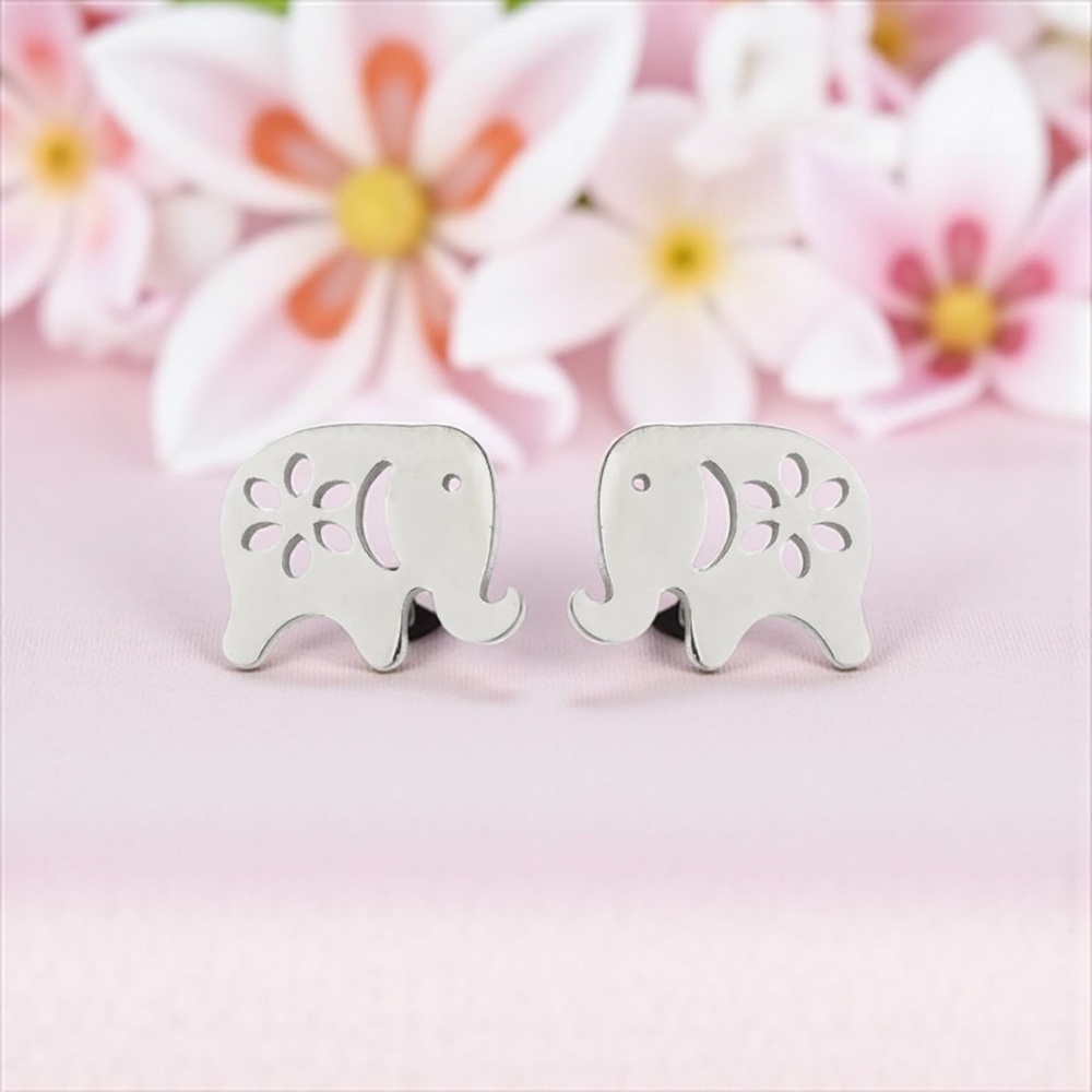 Charming Silver Elephant Stud Earrings - NWOT